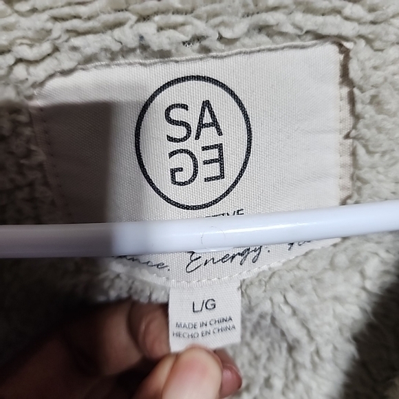 Upcycled Marilyn Monroe Flannel Jacket – Size Large - Picture 6 of 7